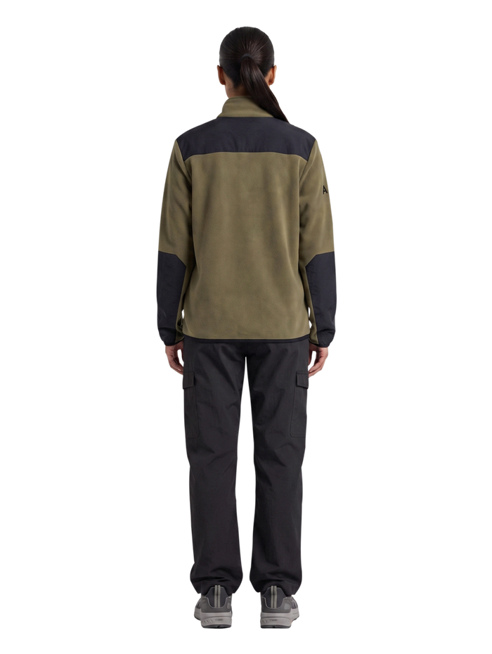 HALO BLOCKED ZIP FLEECE, CAPERS, model