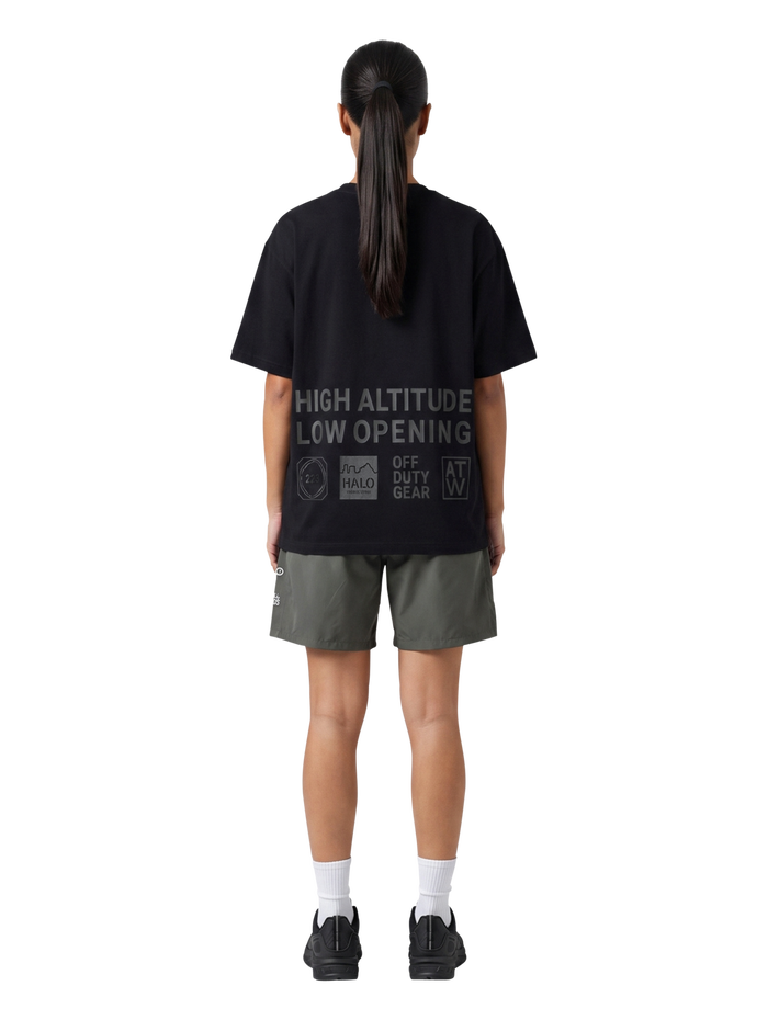 HALO GRAPHIC BOXY T-SHIRT, BLACK/RAVEN, model