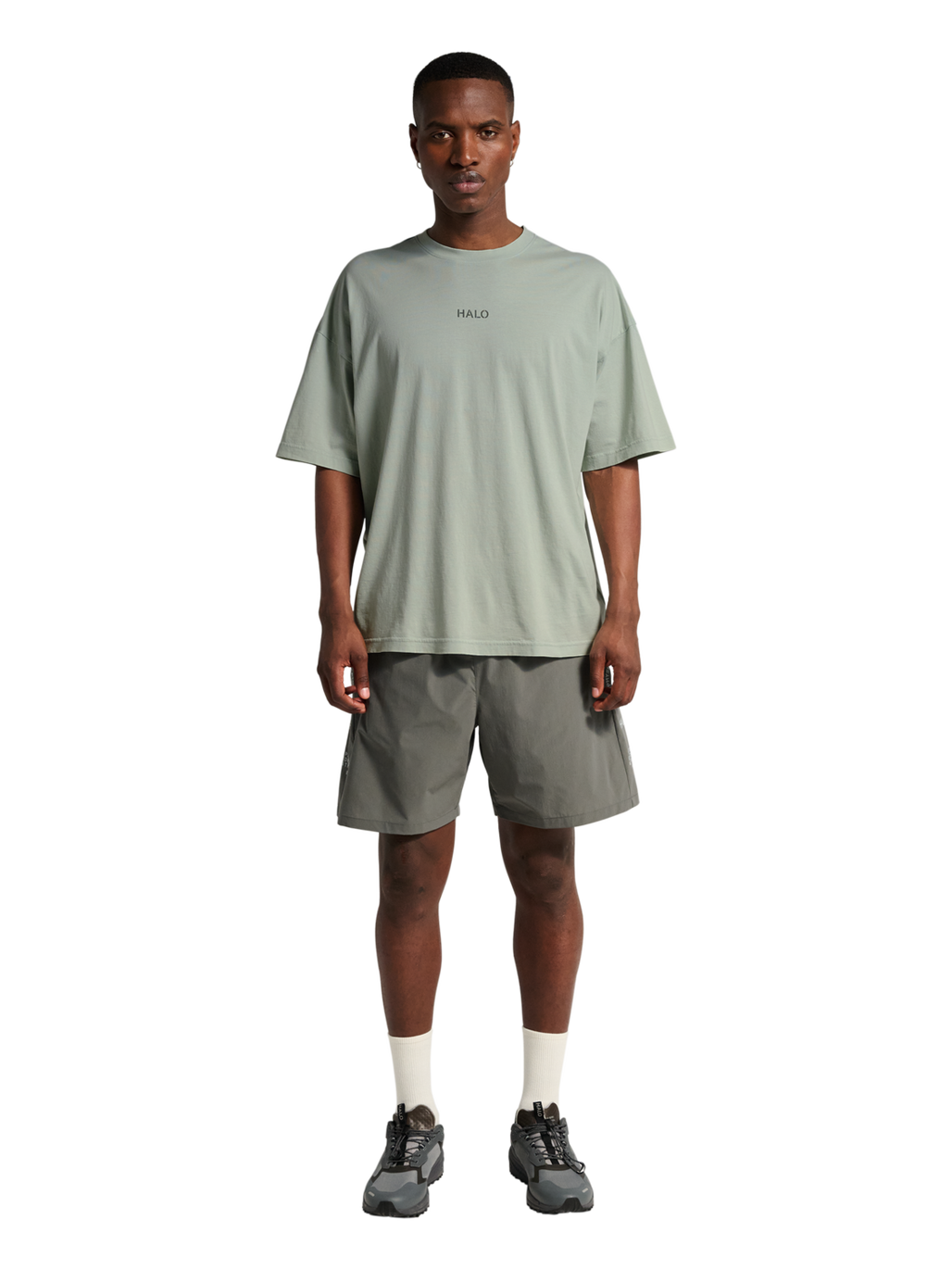 HALO GRAPHIC LOGO BOXY T-SHIRT, STORM GRAY, model