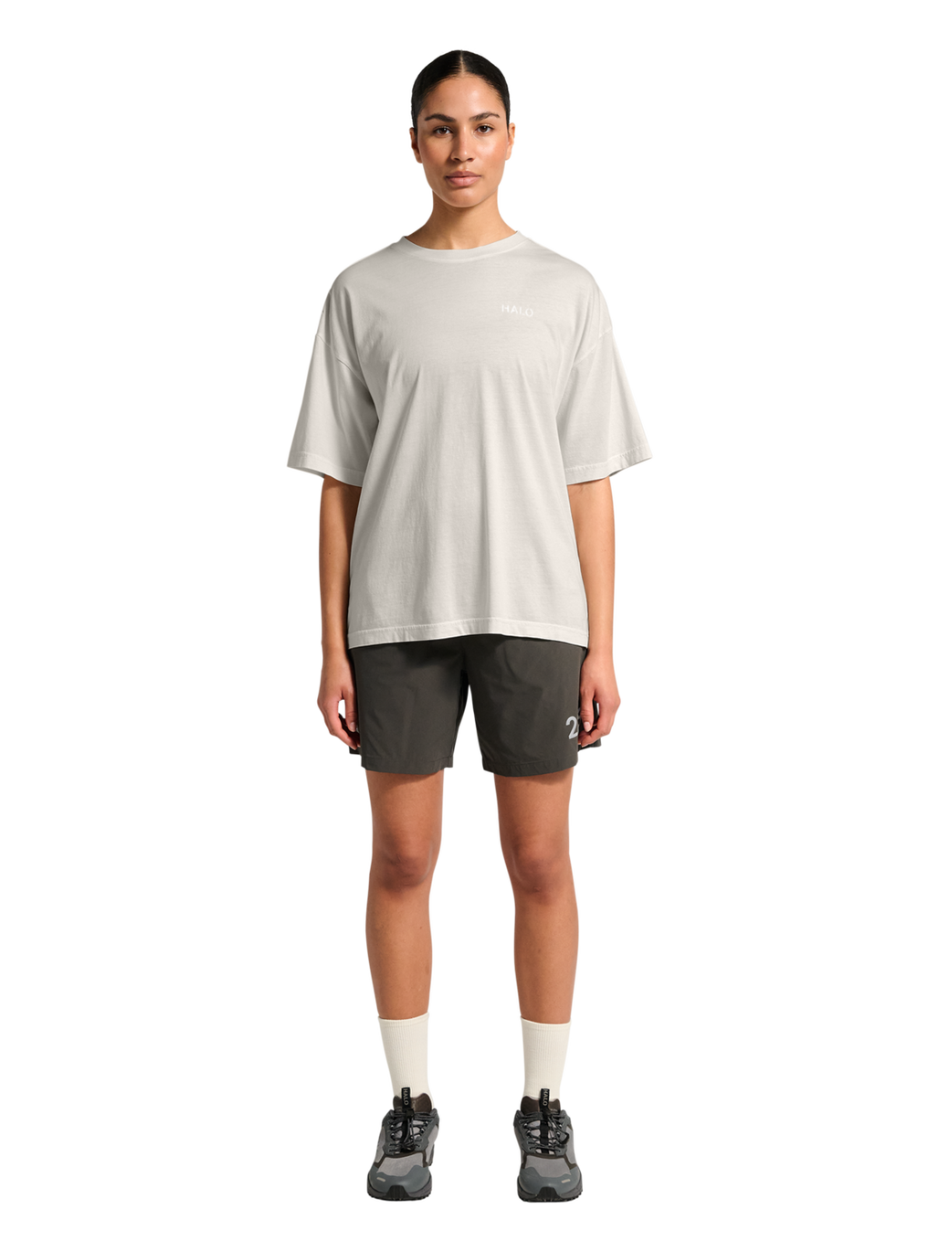 HALO DHOBI BOXY T-SHIRT, MARSHMALLOW, model