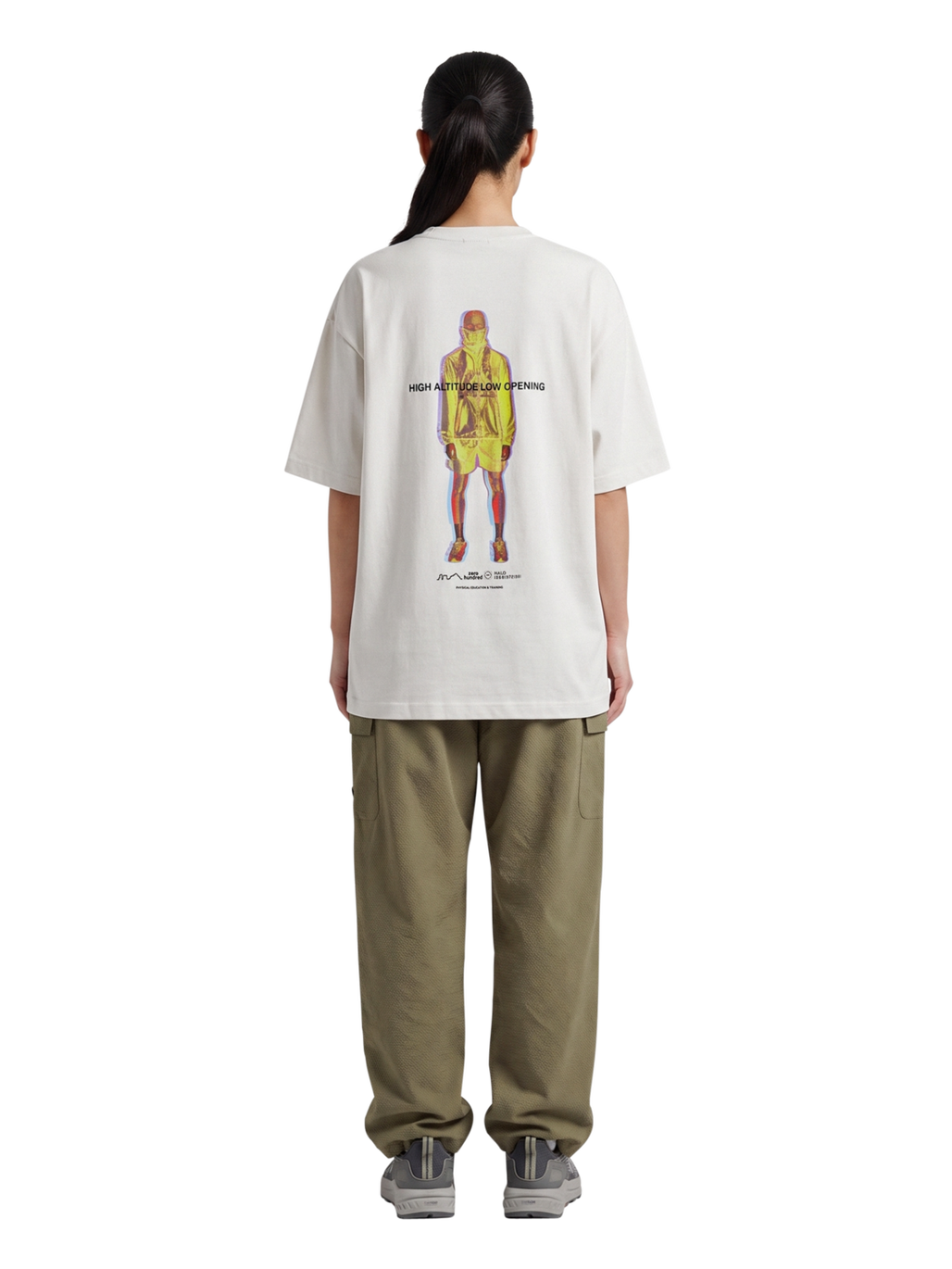 HALO GRAPHIC BOXY T-SHIRT, MARSHMALLOW/WILD LIME, model