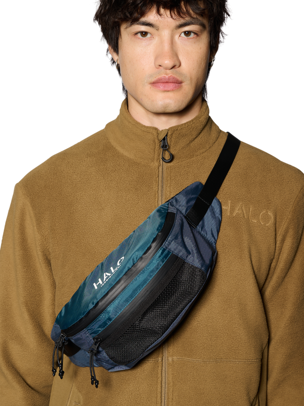 HALO CROSSBODY BAG, BLUE NIGHTS, model
