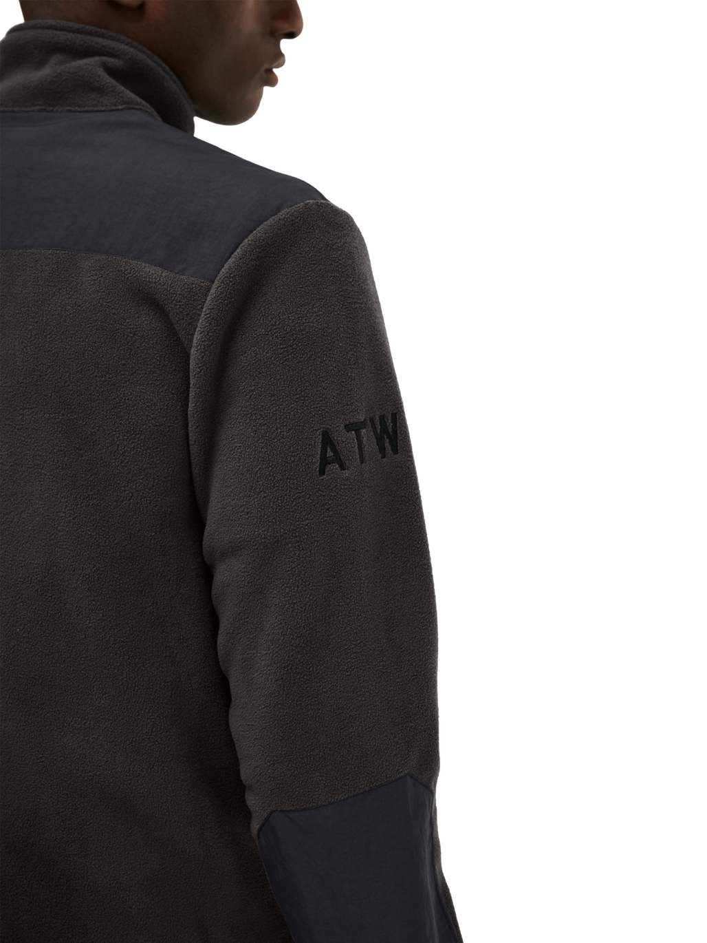 HALO BLOCKED ZIP FLEECE, RAVEN, model