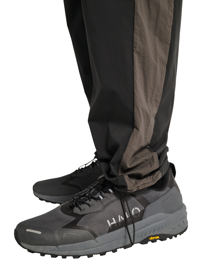 HALO DIVISION PANTS, BLACK, model