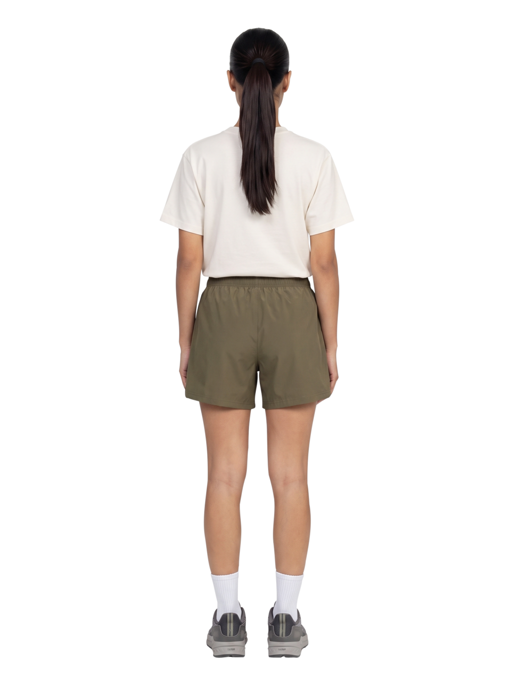 HALO SHORTS, CAPERS, model