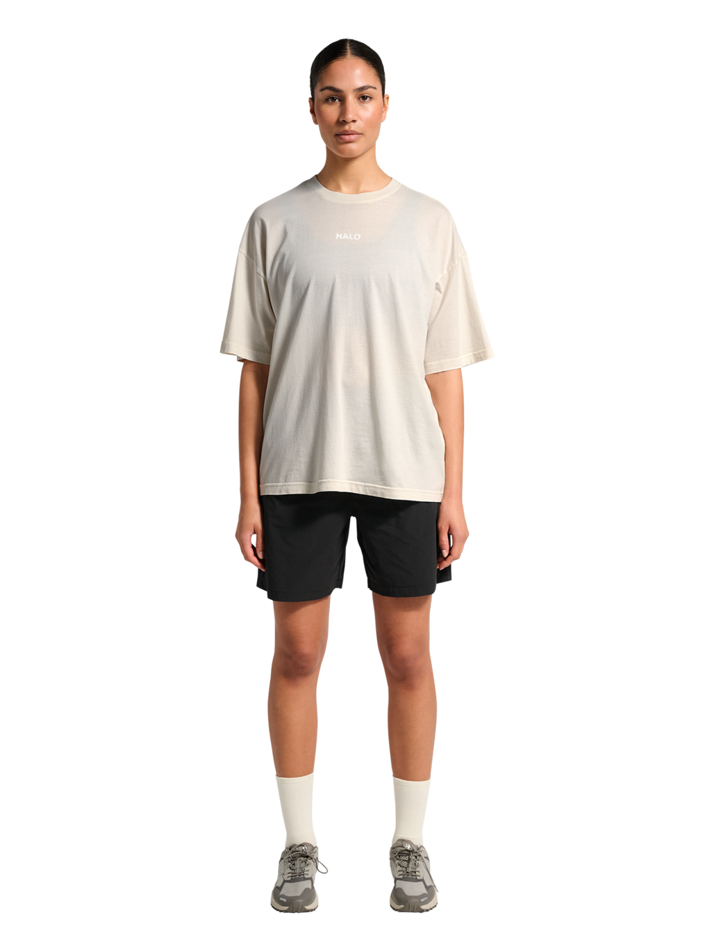 HALO GRAPHIC LOGO BOXY T-SHIRT, MARSHMALLOW, model