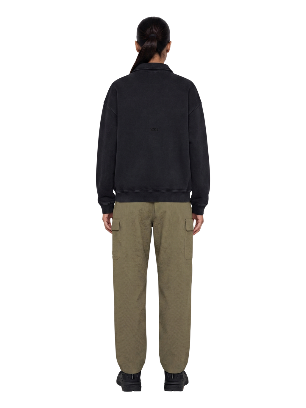 HALO BOXY POLO SWEAT, BLACK, model