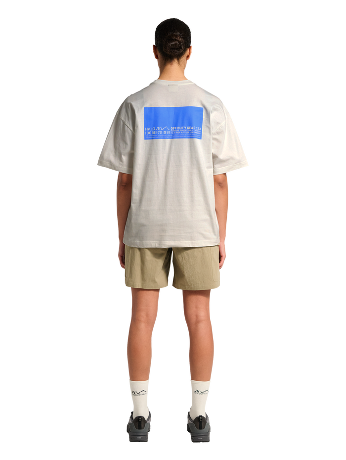 HALO GRAPHIC BOXY T-SHIRT, MARSHMALLOW/PALACE BLUE, model