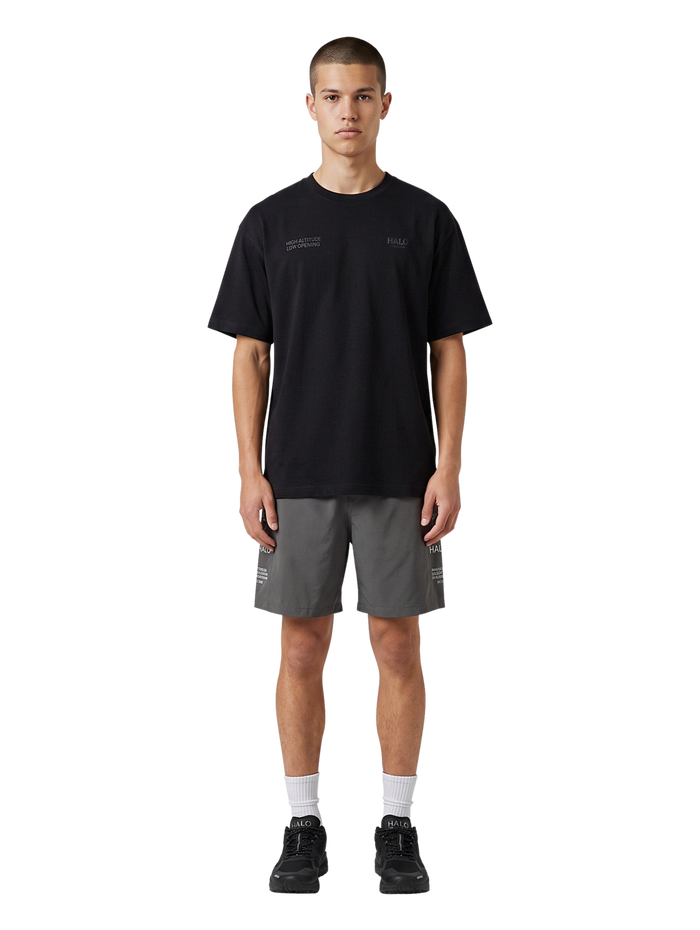 HALO GRAPHIC BOXY T-SHIRT, BLACK/RAVEN, model
