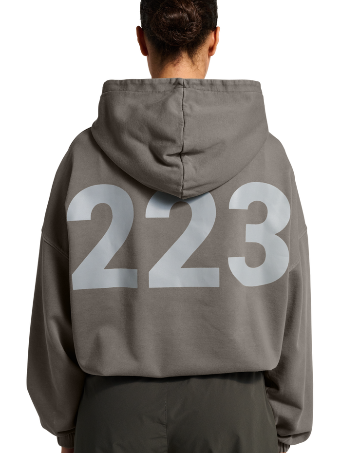 HALO DHOBI BOXY HOODIE, GUNMETAL, model