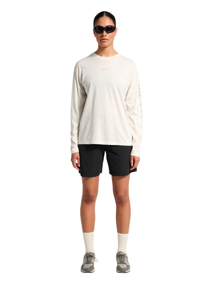 HALO GRAPHIC LOGO LONGSLEEVE, MARSHMALLOW, model