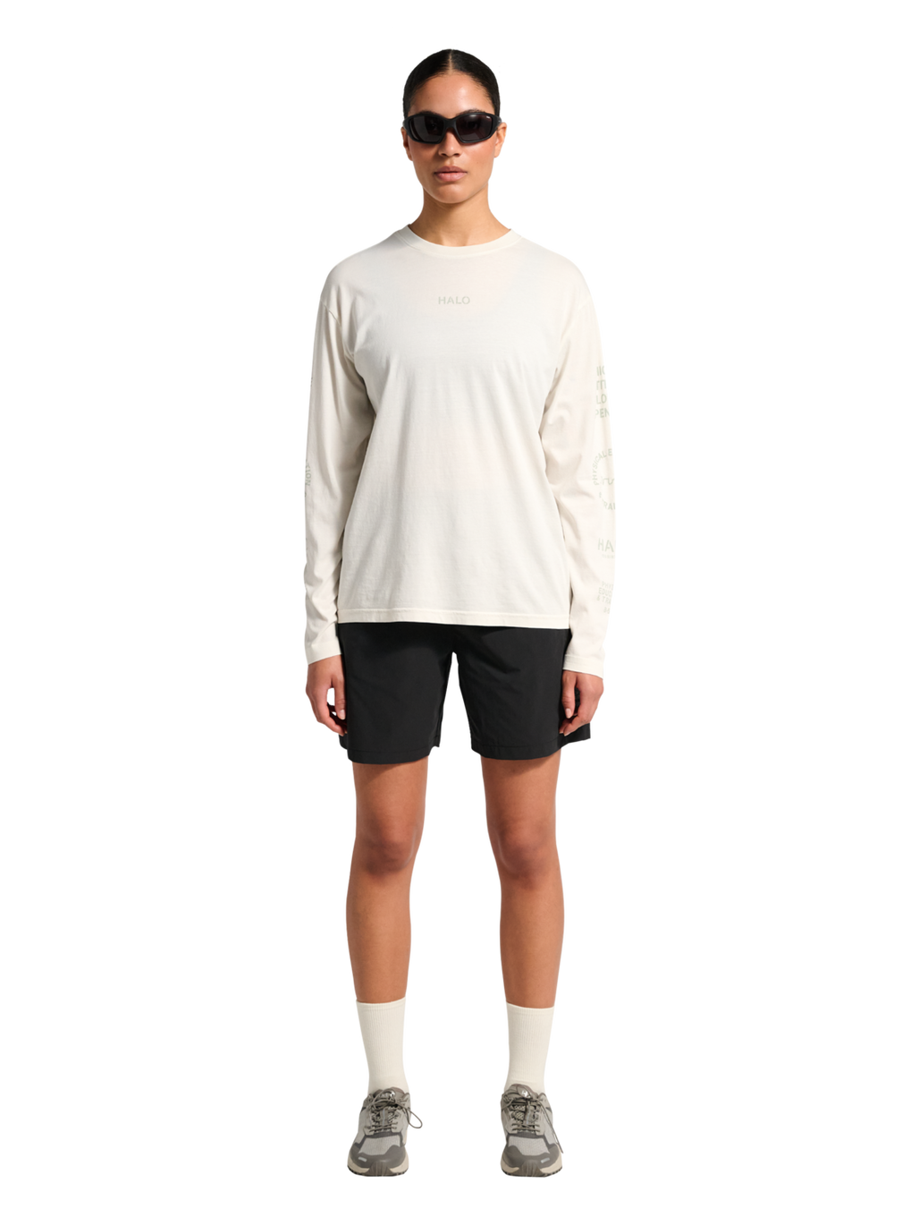 HALO GRAPHIC LOGO LONGSLEEVE, MARSHMALLOW, model