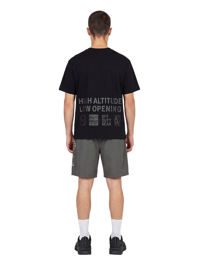 HALO GRAPHIC BOXY T-SHIRT, BLACK/RAVEN, model