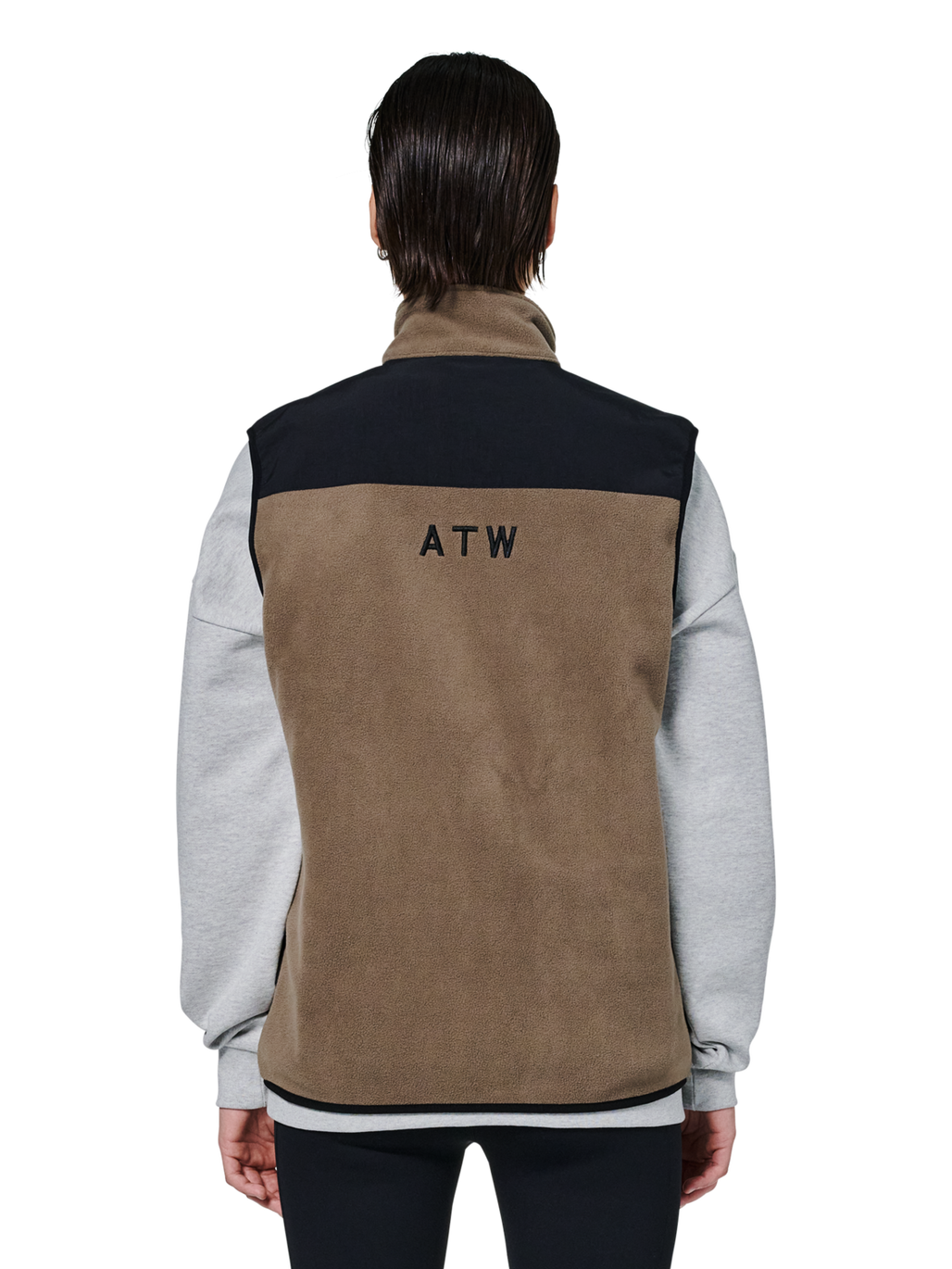 HALO BLOCKED FLEECE VEST, CHOCOLATE CHIP, model