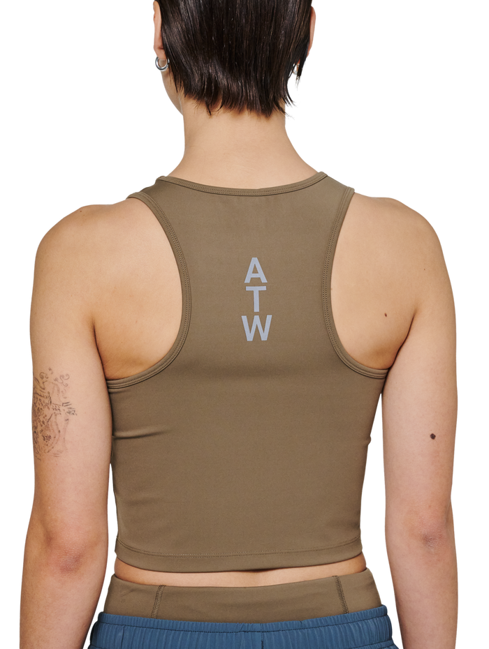 HALO WOMEN TRAINING TOP, CHOCOLATE CHIP, model