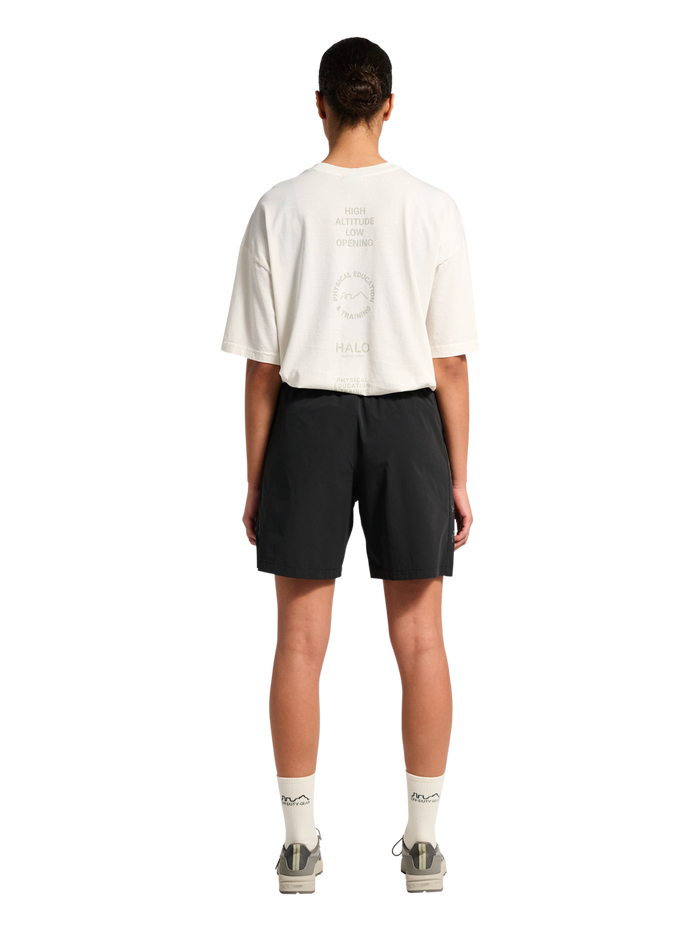 HALO GRAPHIC DIVISION SHORT, BLACK, model