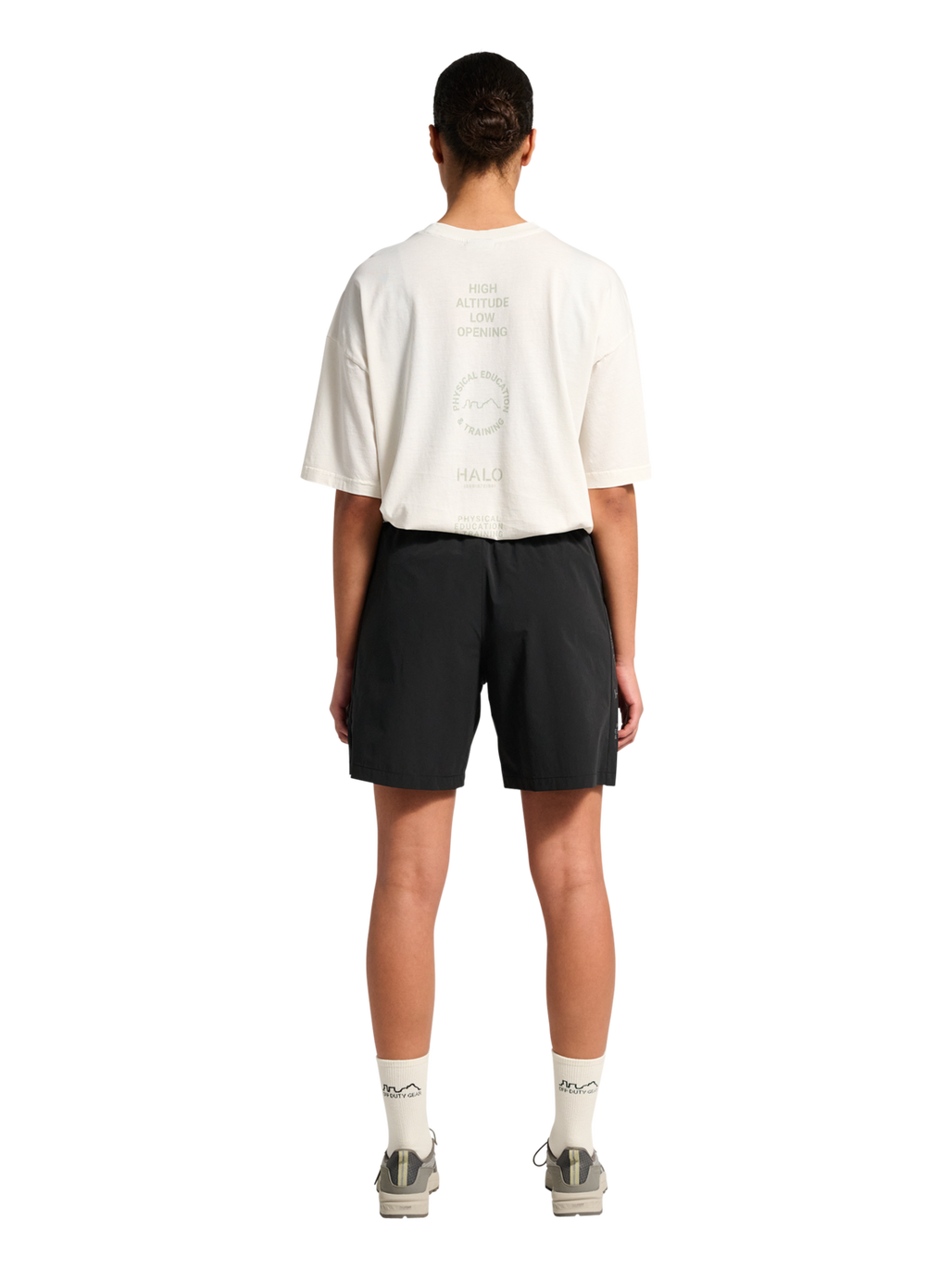 HALO GRAPHIC DIVISION SHORT, BLACK, model
