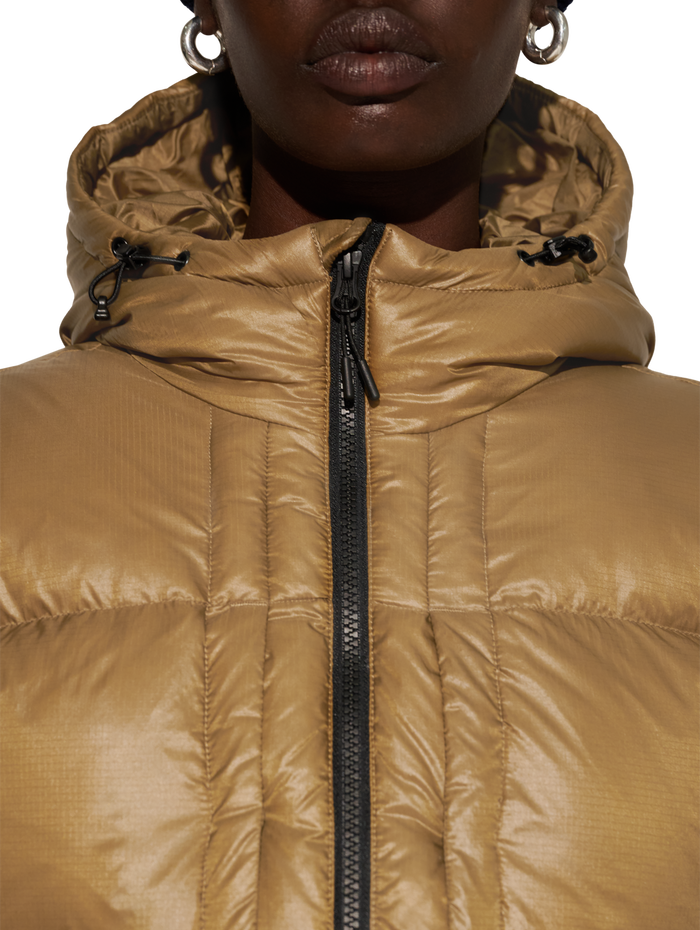 HALO TROOPER DOWN  JACKET, KANGAROO, model