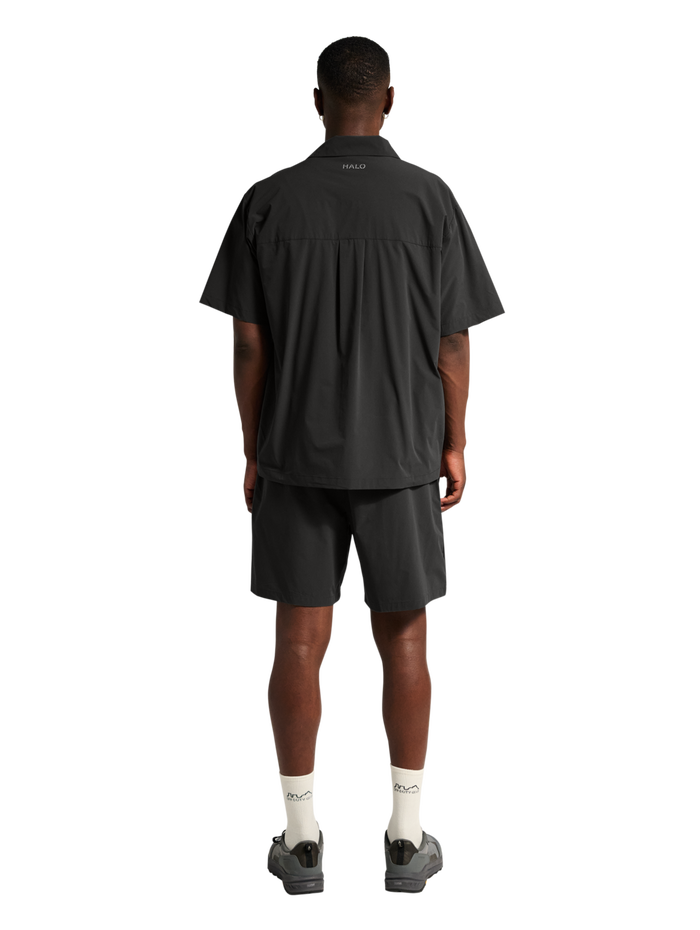 HALO DIVISION SHIRT, RAVEN, model