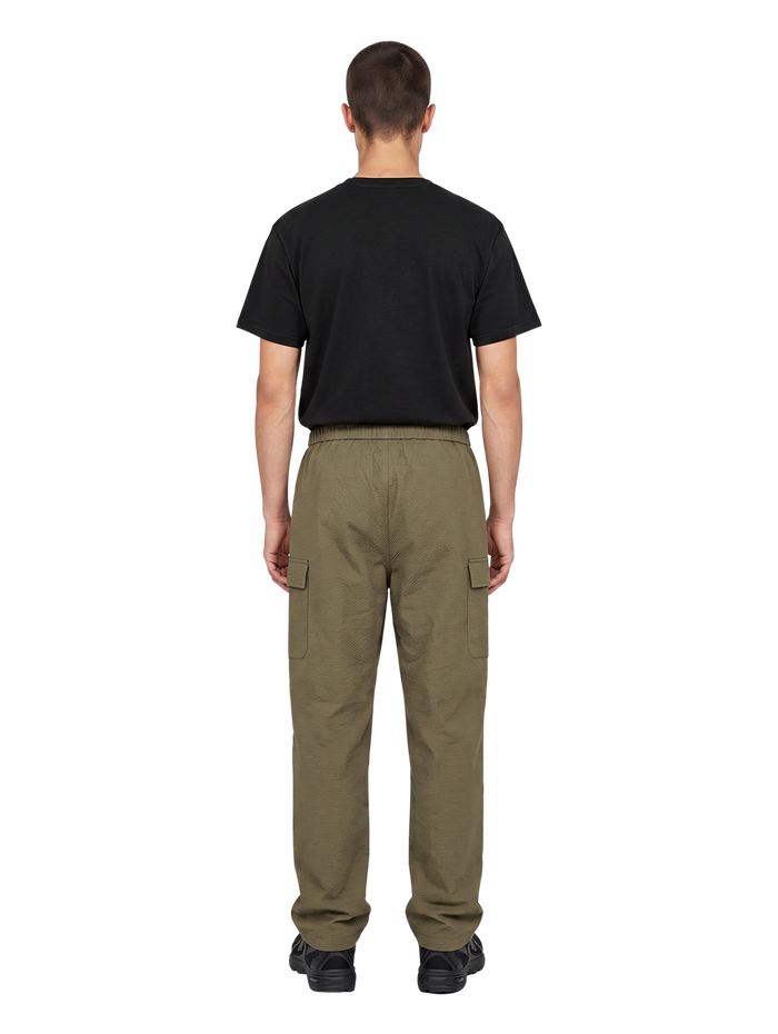 HALO ENHANCED RELAXED PANT, CAPERS, model
