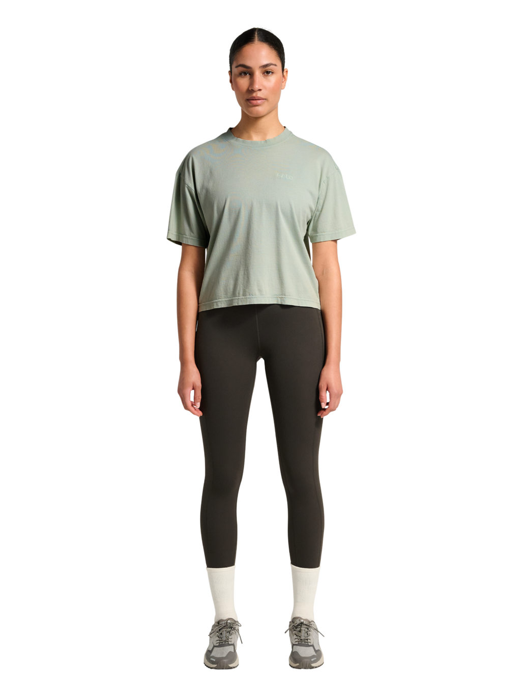 HALO WOMEN LOGO T-SHIRT 2.0, STORM GRAY, model