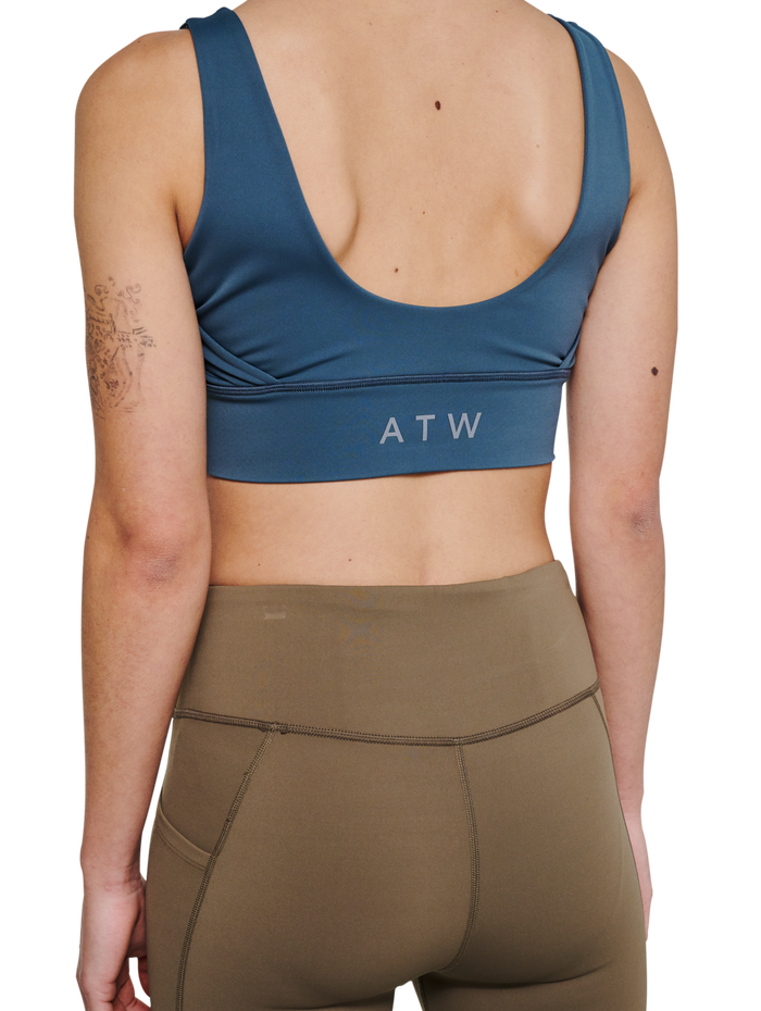 HALO WOMEN TRAINING BRA, DARK SLATE, model
