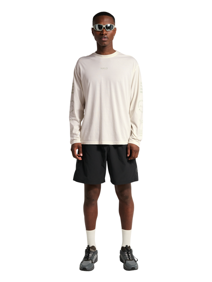 HALO GRAPHIC LOGO LONGSLEEVE, MARSHMALLOW, model